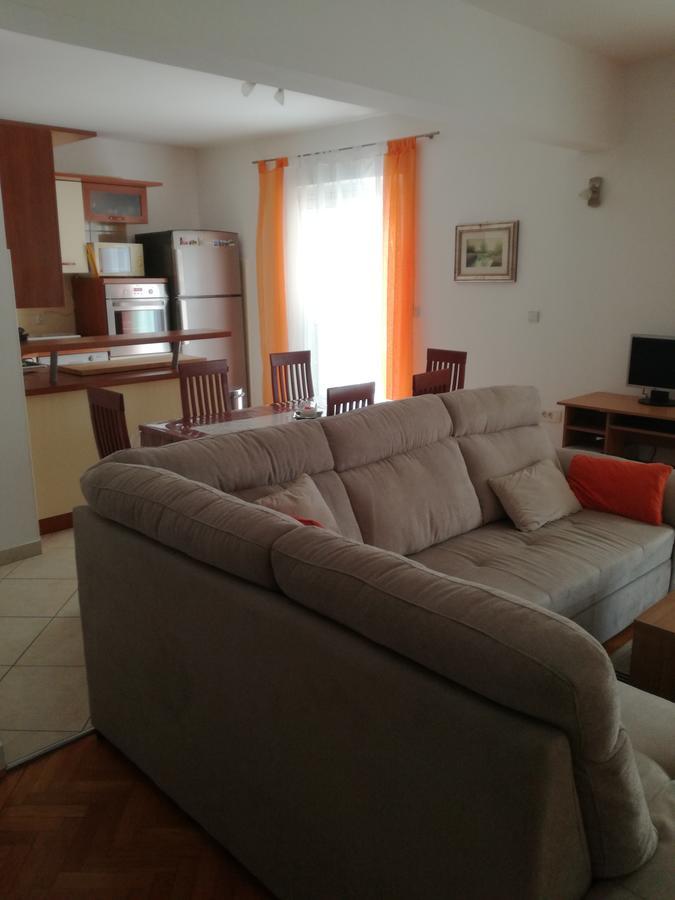 Apartman Maja&Marin Apartment Biograd Na Moru Bagian luar foto